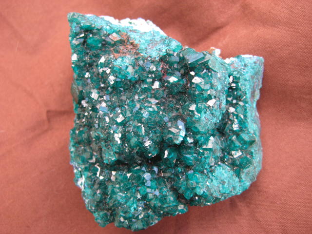 Dioptase  helps open the heart to encourage love and compassion and to heal emotional pain 2132